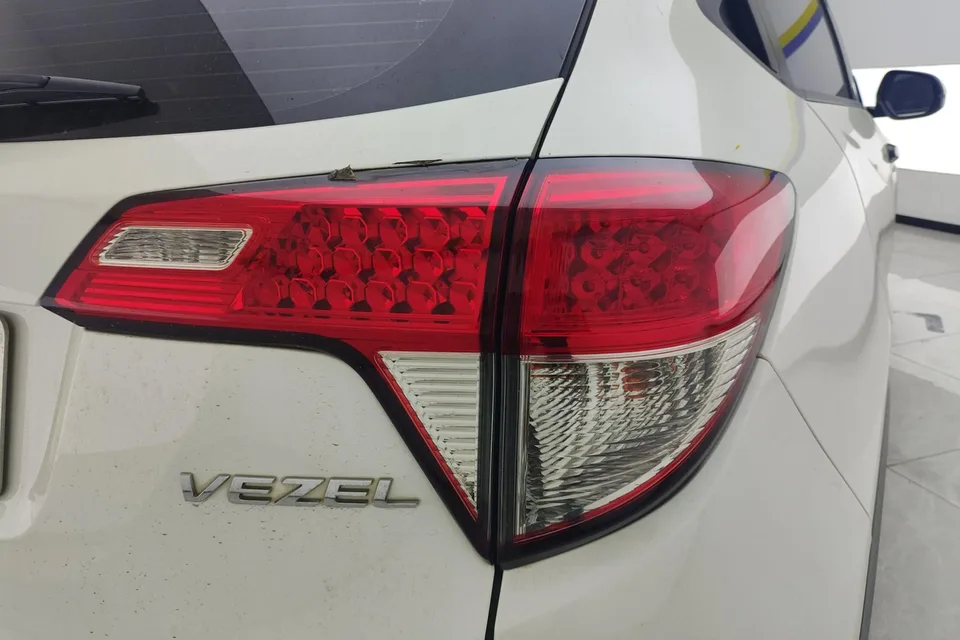 Honda VEZEL 1.5L CVT Pioneer Edition 2022 — миниатюра 2