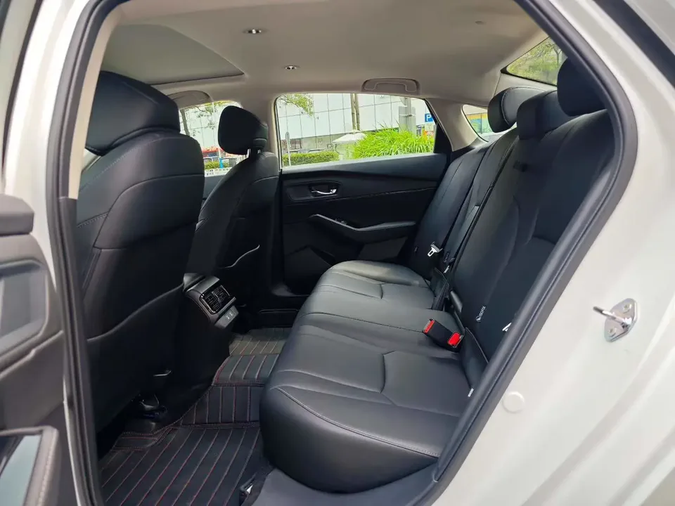 Honda Inspire Insignia 2025 260TURBO Elite Edition 2026 — миниатюра 3