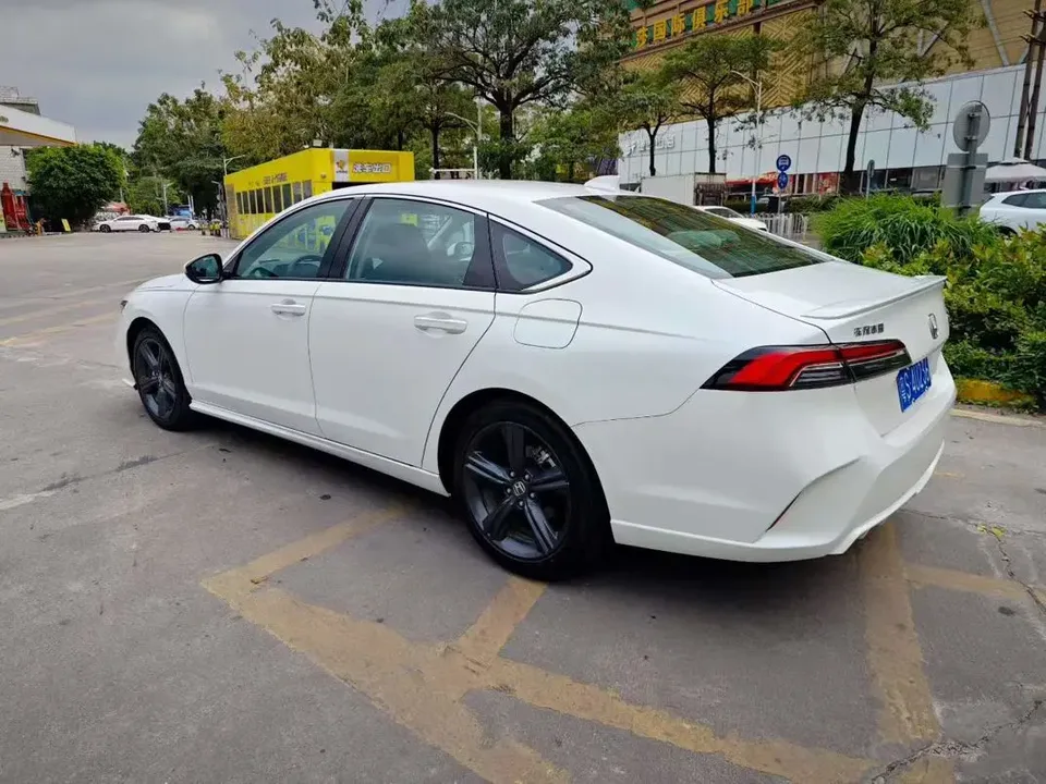 Honda Inspire Insignia 2025 260TURBO Elite Edition 2026 — миниатюра 4