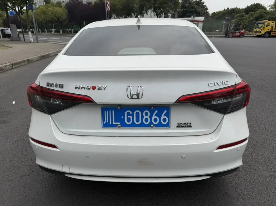 Honda CIVIC 2022 Civic 240TURBO CVT Dynamic Edition 2022 — миниатюра 2