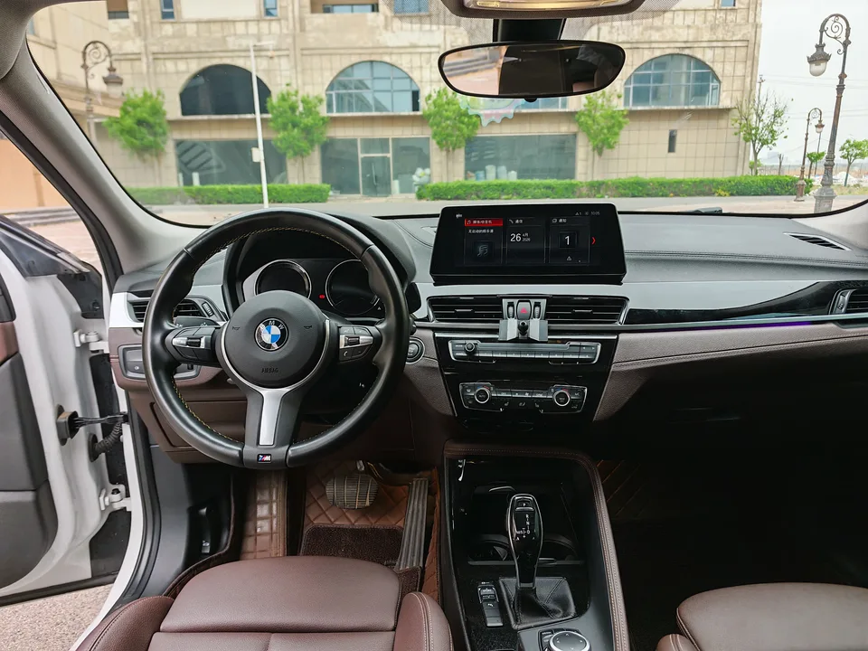 BMW X2 BMW X2 2023 sDrive25i M Sport Night Edition 2023 — миниатюра 4