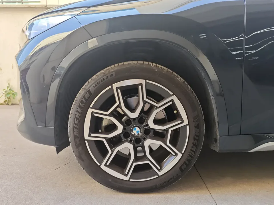 BMW X1 BMW X1 2023 sDrive25Li X Design Package 2024 — thumbnail 2