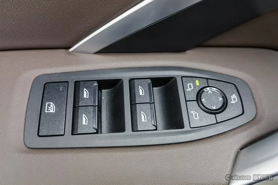 BMW X1 sDrive25Li M Sport Package 2024 — миниатюра 5