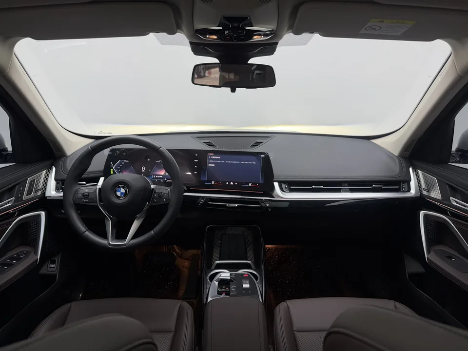 BMW X1 BMW X1 2023 sDrive25Li X Design Package 2024 — thumbnail 4
