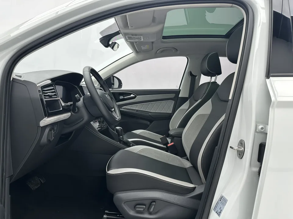 Jetta VS7 280TSI Automatic High Gloss Glory Edition 2023 — миниатюра 4