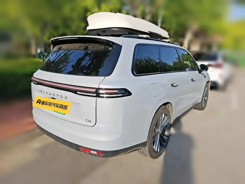 Leapmotor C16 Leapmotor C16 2026 Extended Range 280 LiDAR Premium Edition 5-seater 2025 — миниатюра 4