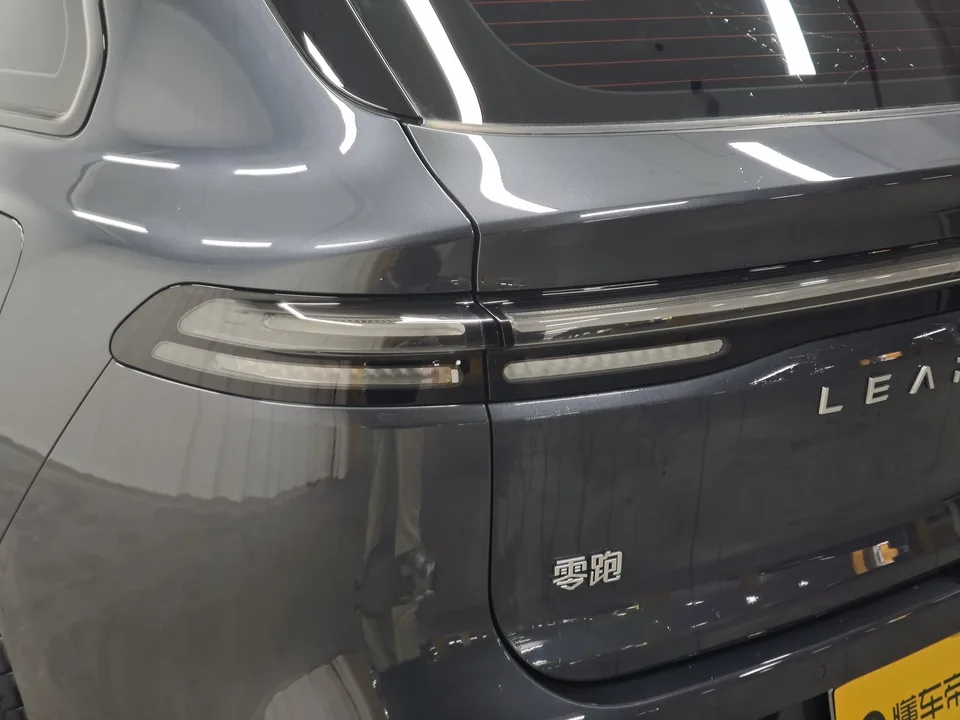 Leapmotor Zero running C10 Pure Electric 530 LiDAR Edition 2024 — миниатюра 5