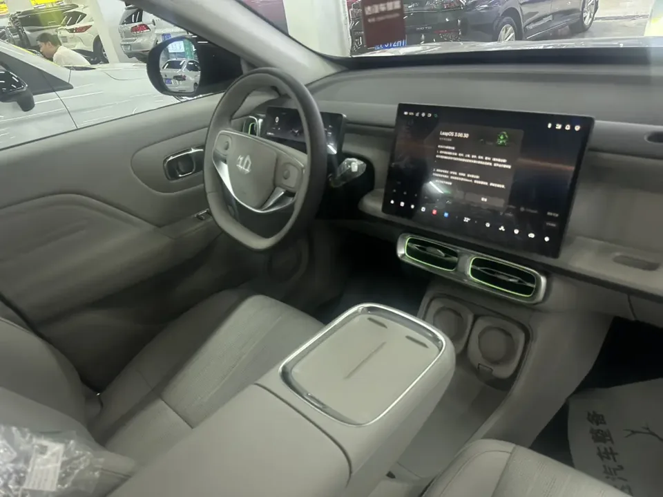 Leapmotor B10 510 Enjoy Edition 2026 — миниатюра 5