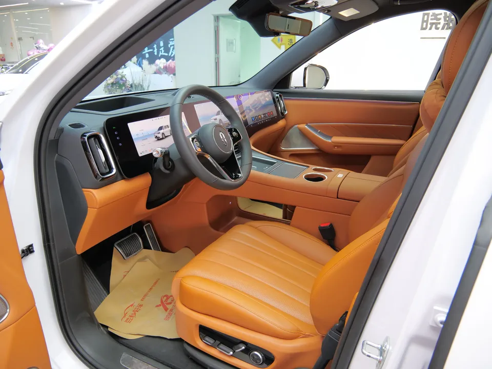 AITO QJM8 QJM8 2025 Extended Range Max+ Six-seat Edition 2025 — thumbnail 4
