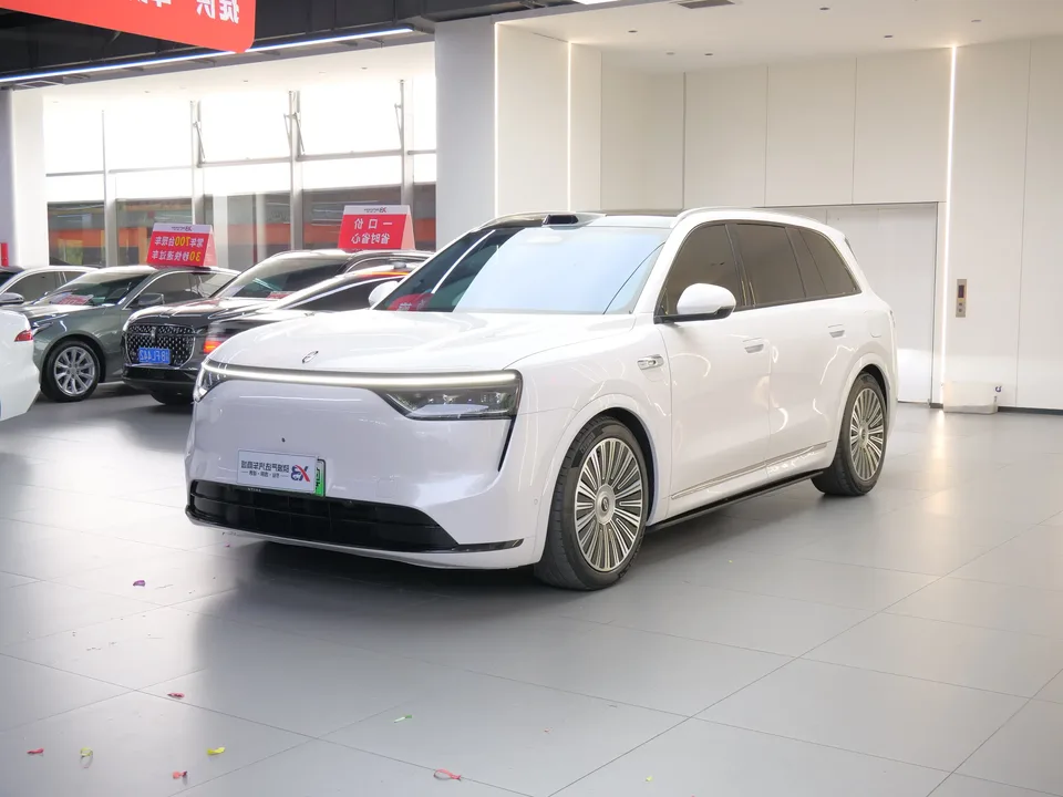 AITO QJM8 QJM8 2025 Extended Range Max+ Six-seat Edition 2025 — photo 1, buy with delivery to Moscow