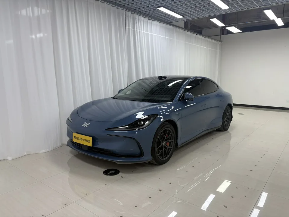 Zhiji L6 2025