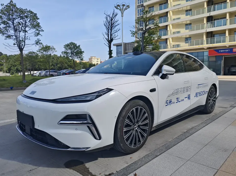 Geely Galaxy Star 8 PHEV 2025