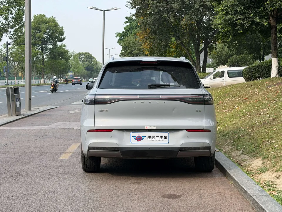 Geely Galaxy E5 530km Exploration+ Edition 2025 — миниатюра 5