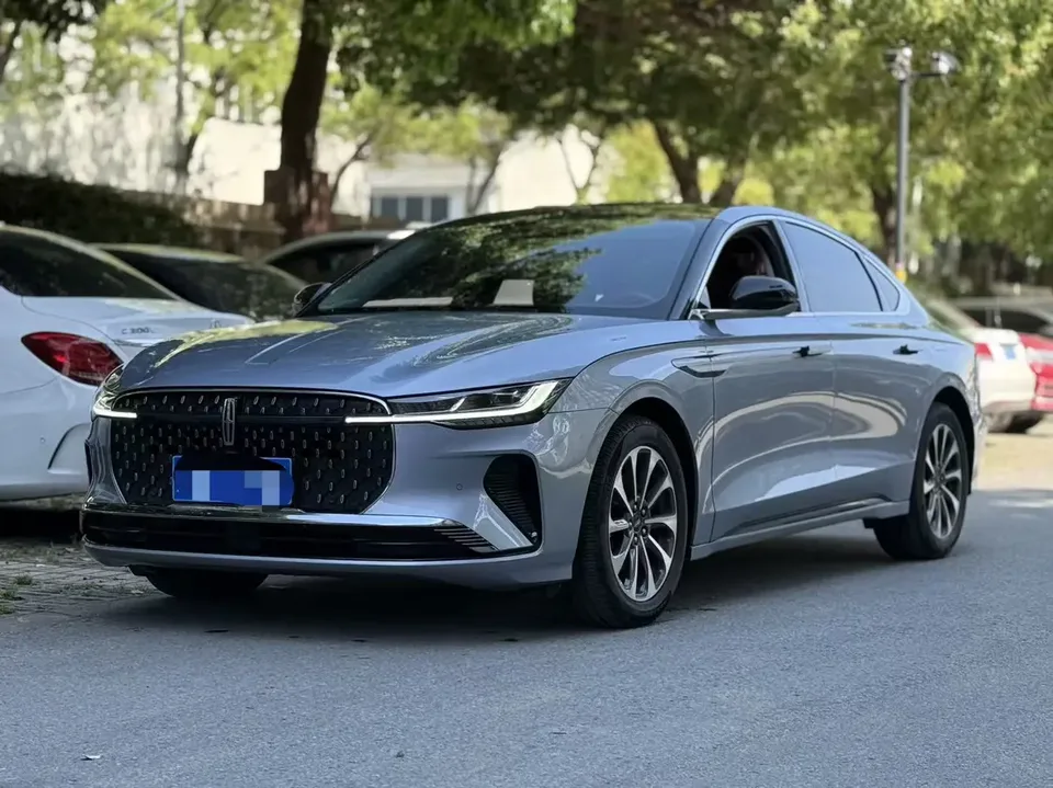 Lincoln Z 2022