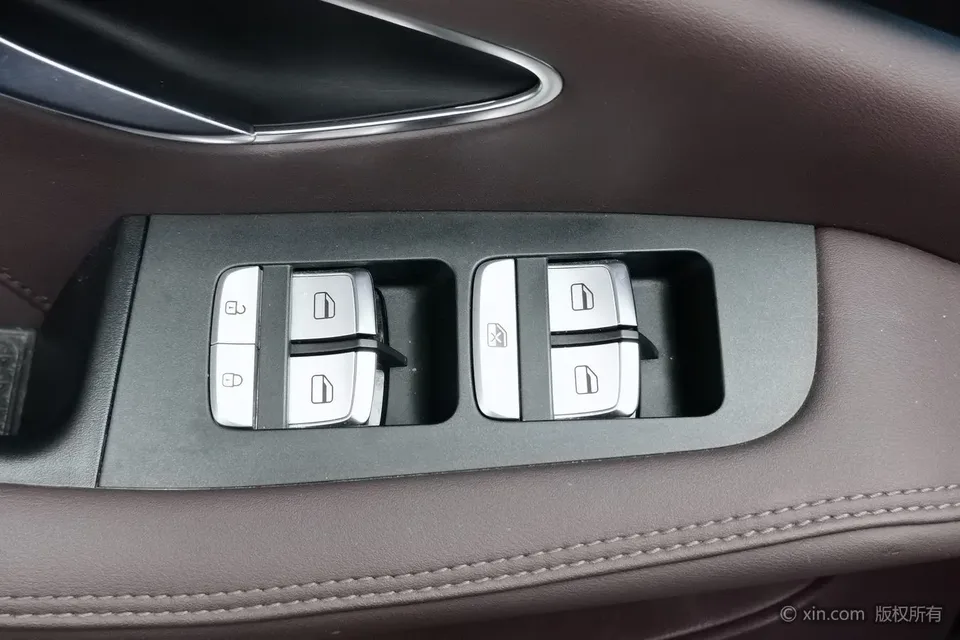 Jetour Jietu X90 Jietu X90 2023 Zilong 2.0T DCT Victory Edition 5-seater 2023 — миниатюра 5