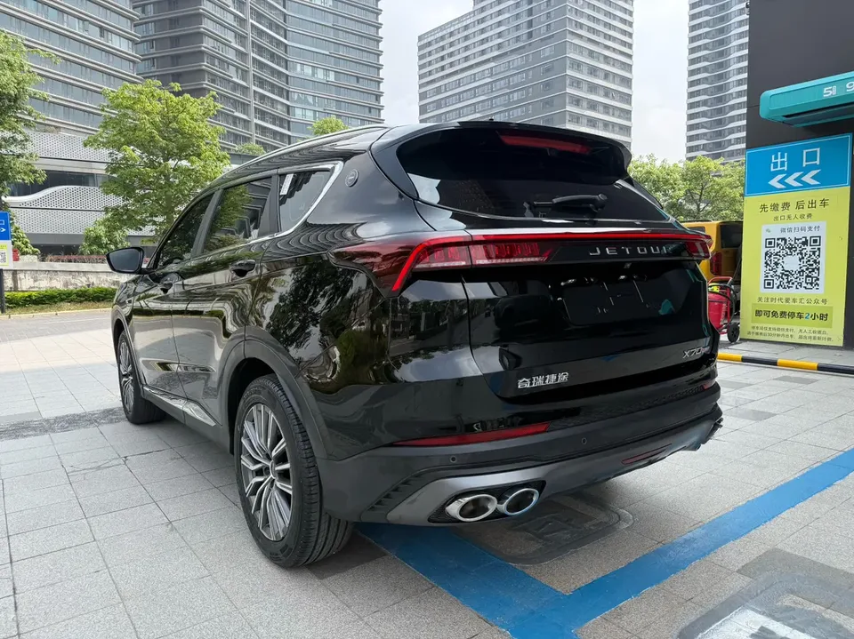 Jetour Jietu X70 PLUS JETOUR X70 PLUS 2023 1.5T DCT Brave PLUS 7-seater 2023 — миниатюра 2
