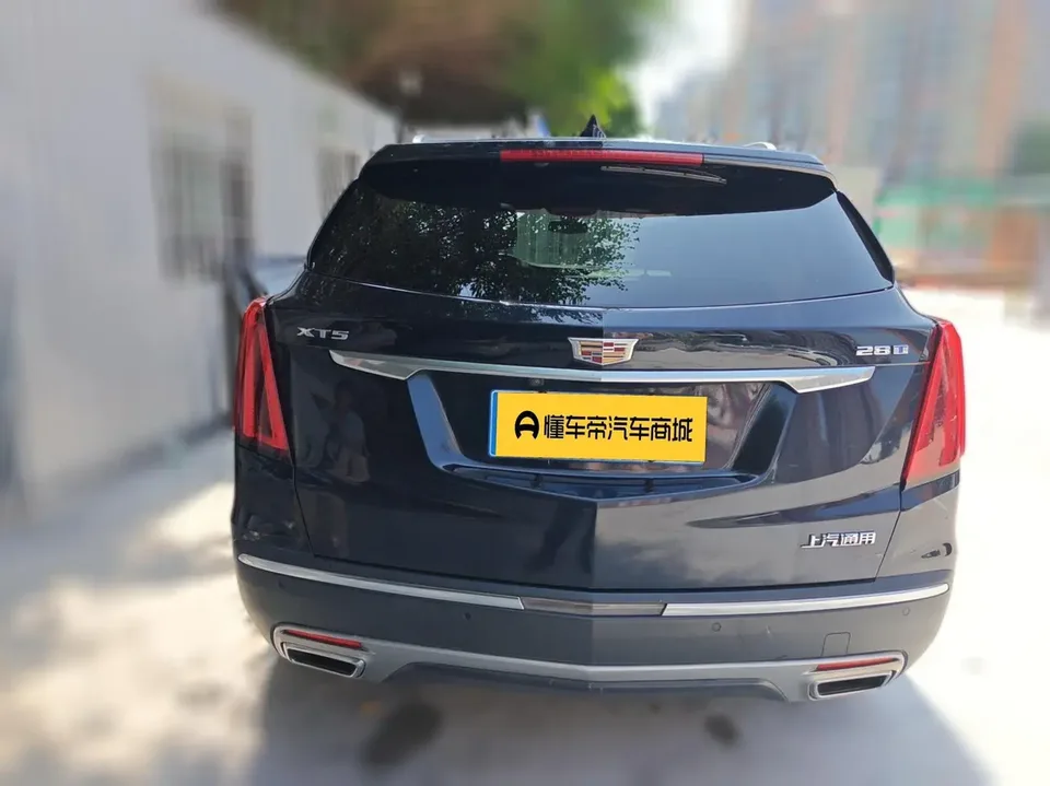 Cadillac XT5 Cadillac XT5 2022 2.0T two-wheel drive luxury model 2022 — миниатюра 5