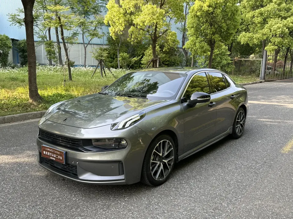 Lynk & Co 03 2022
