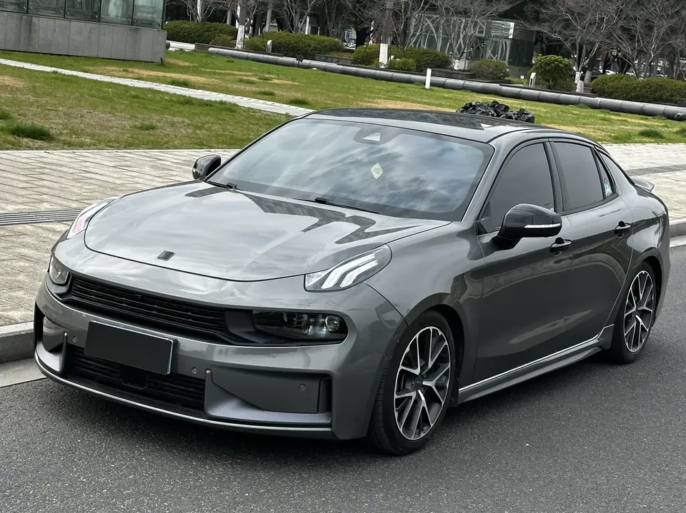 Lynk & Co 03 2022