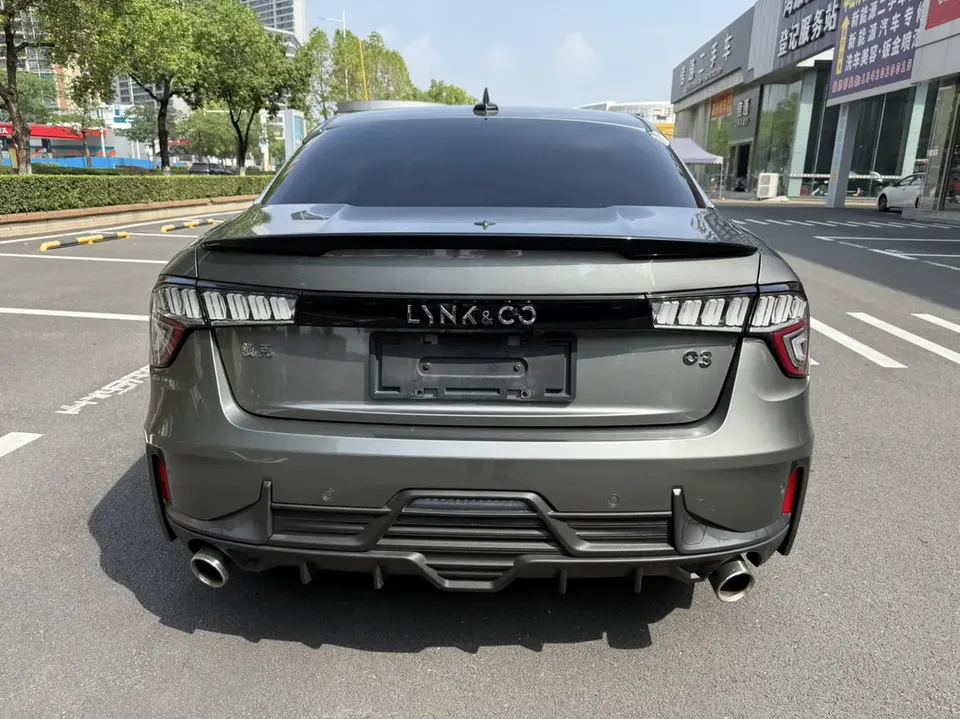 Lynk & Co 03 Lynk & Co 03 2022 1.5TD DCT Pro 2022 — миниатюра 2