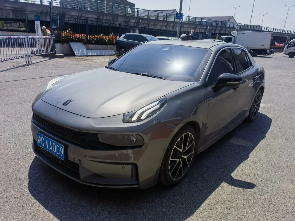 Lynk & Co 03 2022