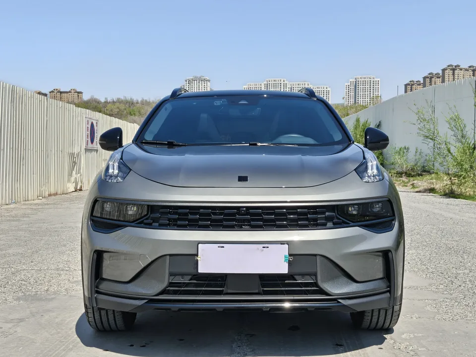 Lynk & Co 01 2022