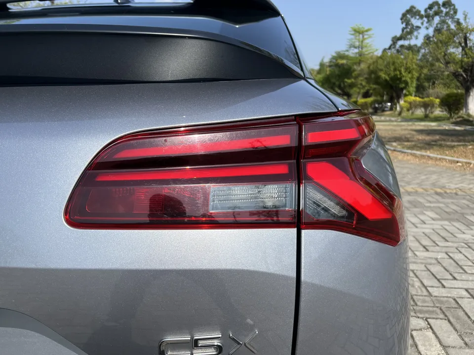 Citroen Versailles C5 X 1.6T enjoys extraordinary benefits 2024 — миниатюра 3