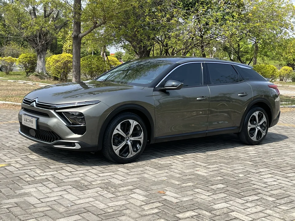 Citroen Versailles C5 X 2023