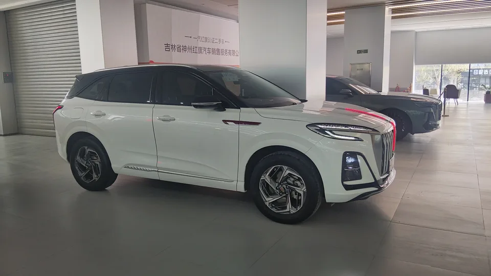 Hongqi HS3 1.5T Shanwei Edition 2023 — миниатюра 2