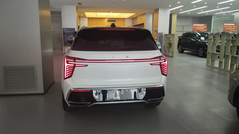 Hongqi HS3 1.5T Shanwei Edition 2023 — миниатюра 4
