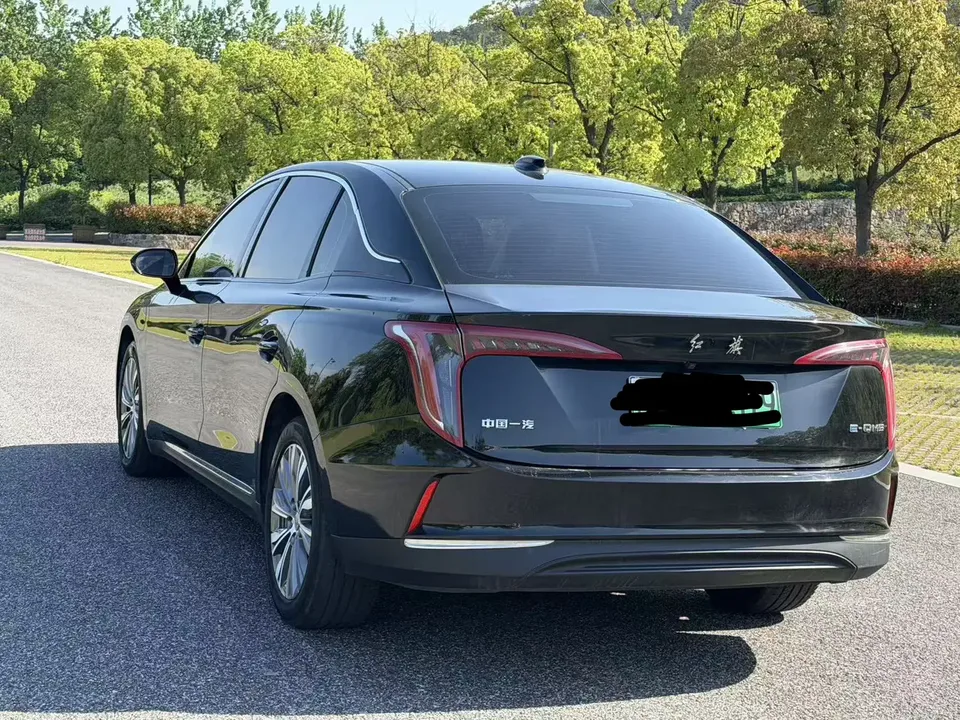 Hongqi E-QM5 Hongqi E-QM5 2022 Charging 431km LeXiang Edition 5-seater 2023 — thumbnail 4