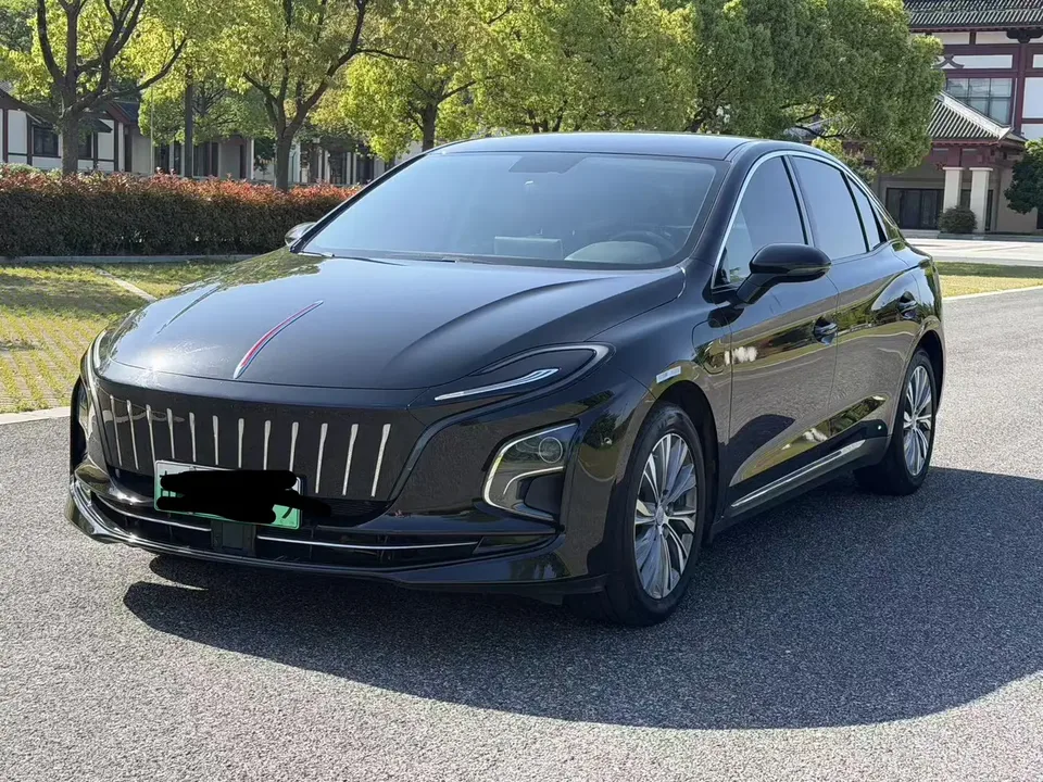 Hongqi E-QM5 Hongqi E-QM5 2022 Charging 431km LeXiang Edition 5-seater 2023 — photo 1, buy with delivery to Moscow