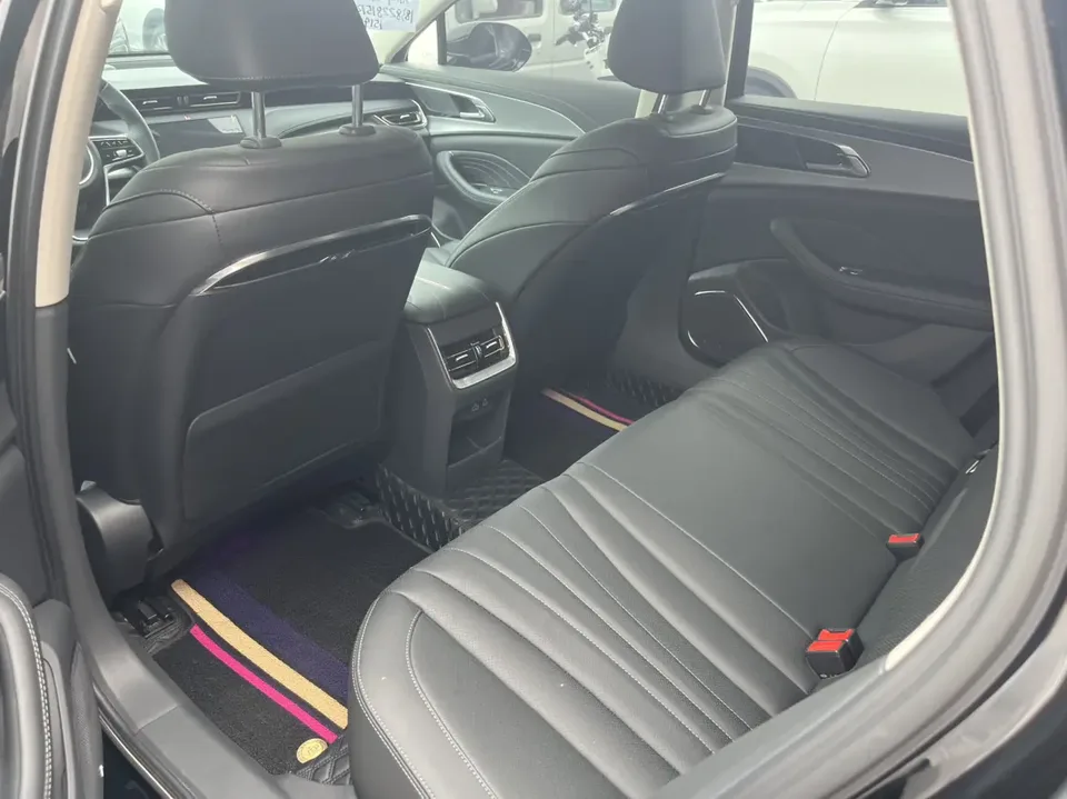 Hongqi H5 Hongqi H5 2024 1.5T DCT Zhilian Qiyue Edition 2024 — миниатюра 3