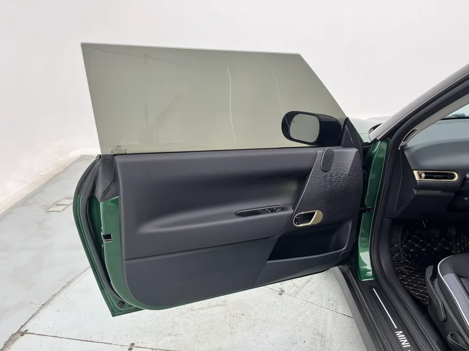 MINI electric COOPER Electric MINI COOPER 2024 facelift COOPER E classic 2025 — миниатюра 5