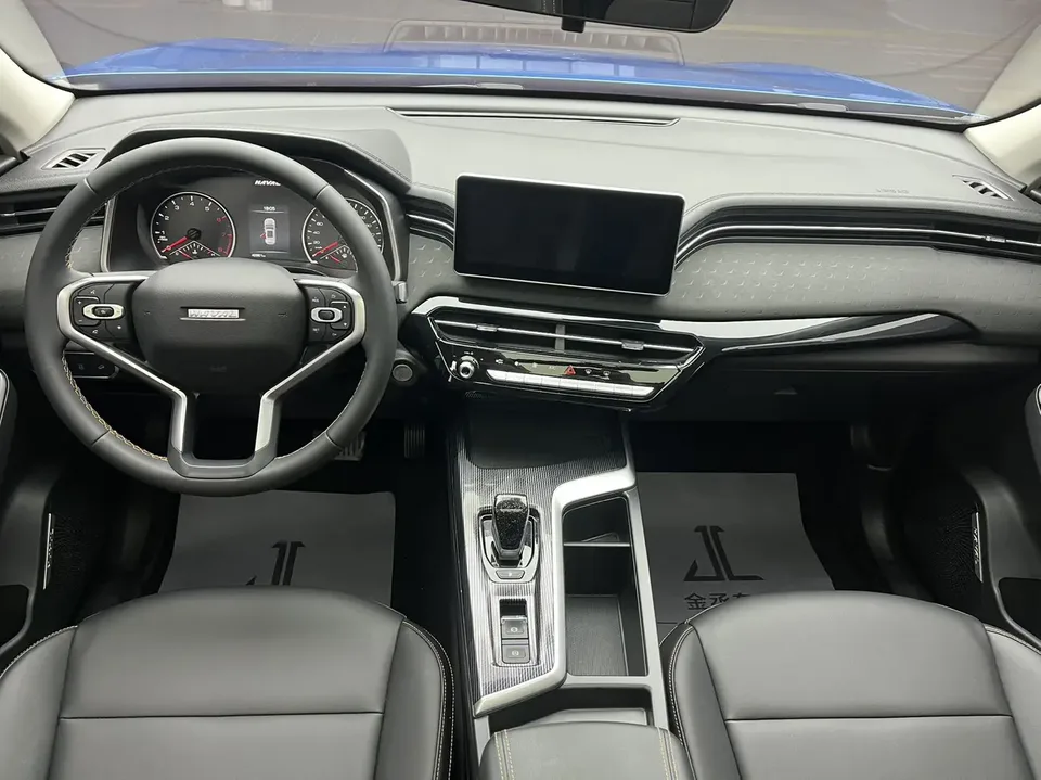 Haval Harvard Red Rabbit Haval Red Rabbit 2022 Exclusive Edition 1.5T Brass Rabbit 2022 — миниатюра 4