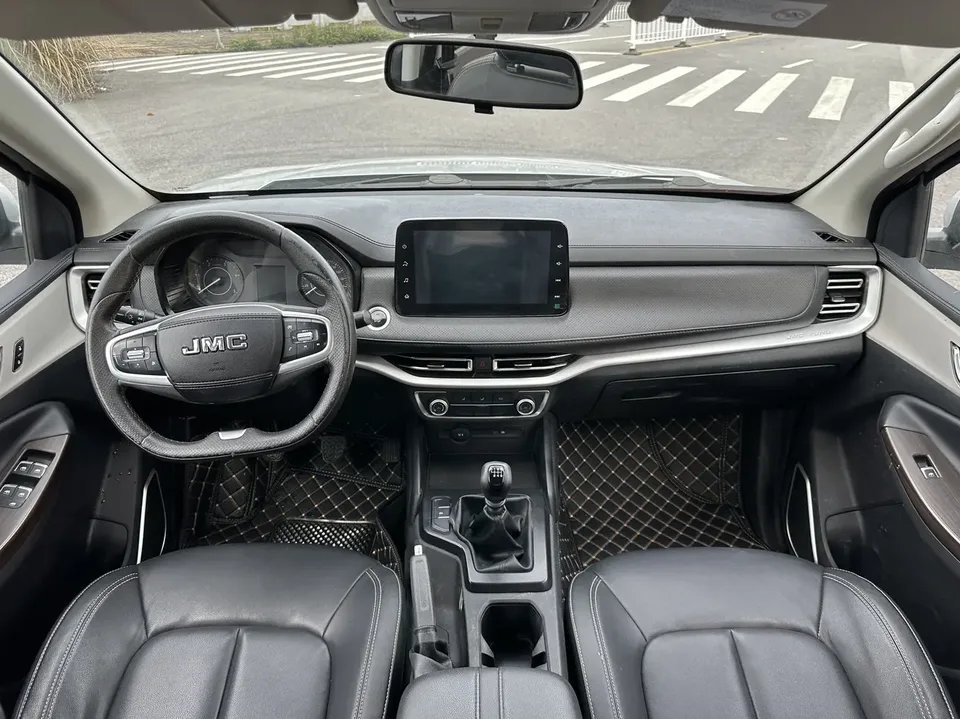 Jiangling Domain Tiger 7 2.0T manual diesel four-wheel drive exclusive long axis 2023 — миниатюра 3