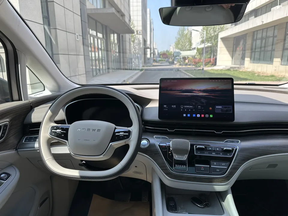 Roewe iMAX8 DMH 1.5T Lu Zun Luxury Edition 2025 — миниатюра 4