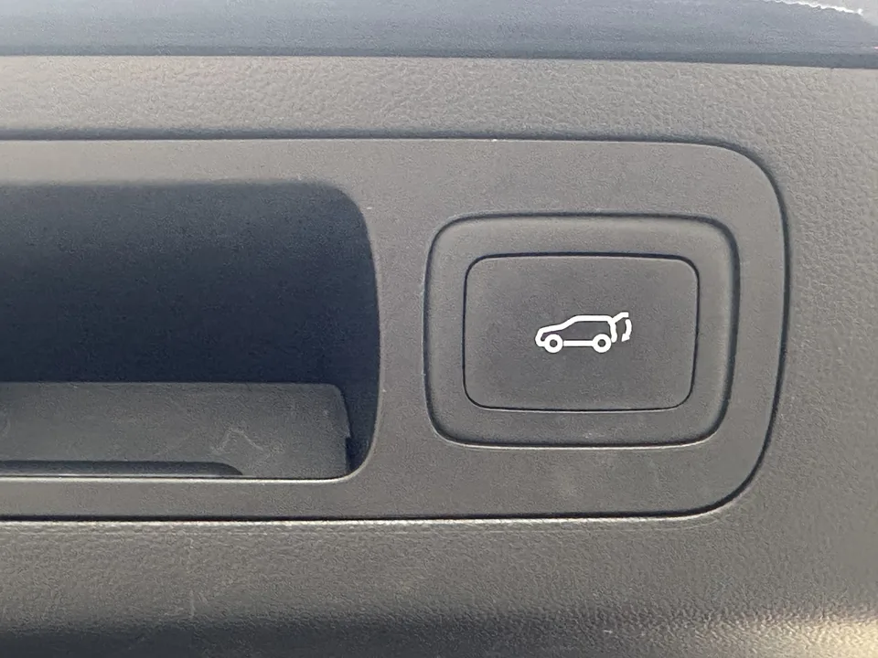 Roewe iMAX8 Roewe iMAX8 2022 400TGI Gathering Edition 2022 — миниатюра 3