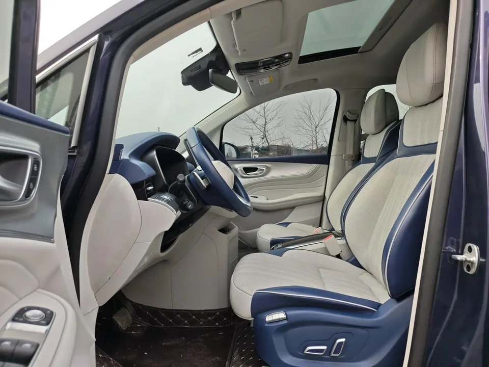 Roewe iMAX8 Roewe iMAX8 2022 400TGI Extreme Edition 2022 — миниатюра 5