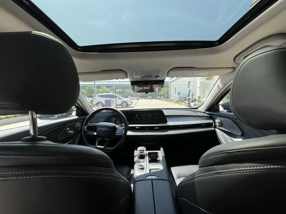 Chery Arrizo 8 1.6TGDI DCT Intelligent 2025 — миниатюра 5