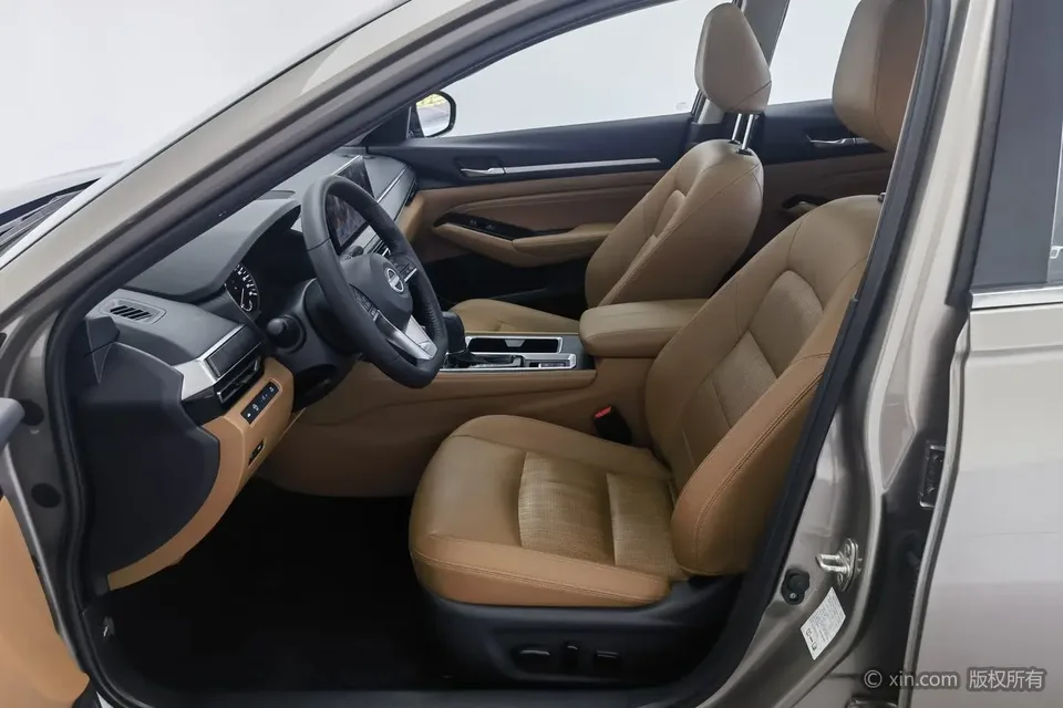 Nissan Altima Teana 2.0L XL-TLS Enjoy Edition 2023 — миниатюра 4