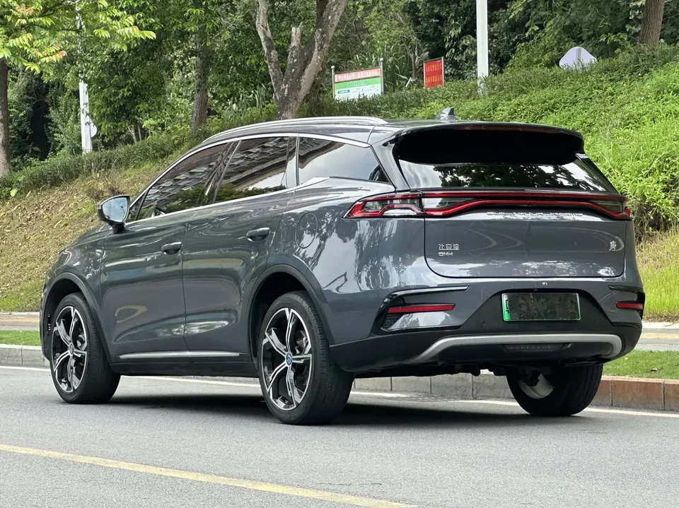 BYD Tang DM DM-i 1.5T 112KM Premium Edition 2022 — миниатюра 2