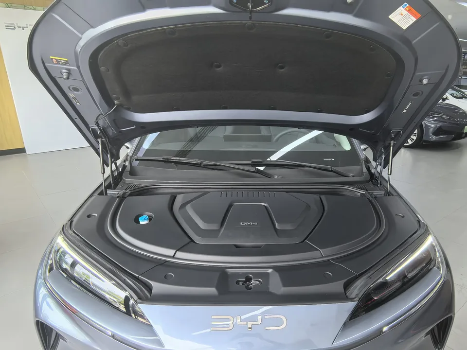 BYD Sea Lion 07DM DM-i 150KM Pilot+ Edition 2025 — миниатюра 2