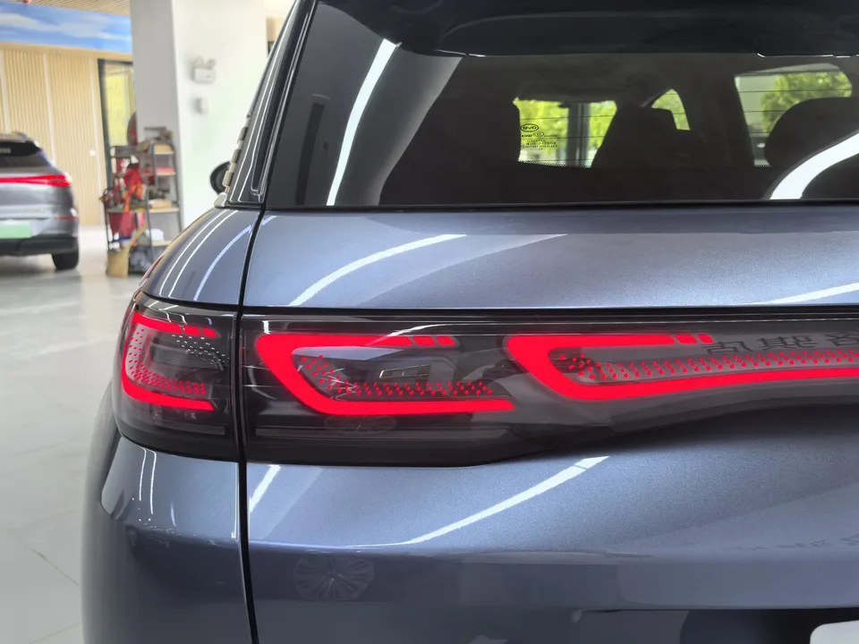 BYD Sea Lion 07DM DM-i 150KM Pilot+ Edition 2025 — миниатюра 3