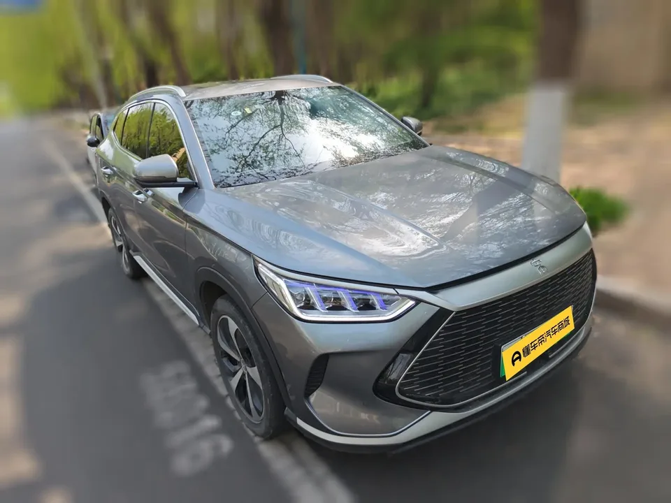 BYD Song PLUS DM DM-i 110KM 2WD Flagship PLUS 2022 — миниатюра 3
