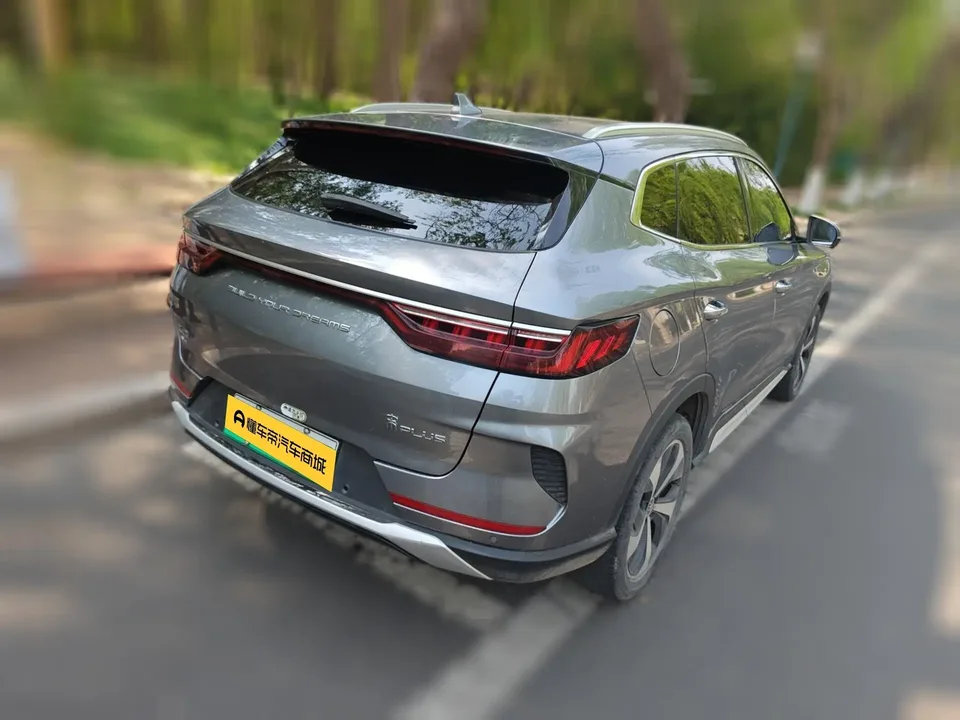 BYD Song PLUS DM DM-i 110KM 2WD Flagship PLUS 2022 — миниатюра 4
