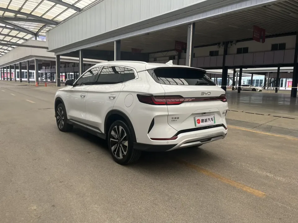 BYD Song PLUS DM Intelligent Driving Edition DM-i 160KM Flagship PLUS 2025 — миниатюра 2
