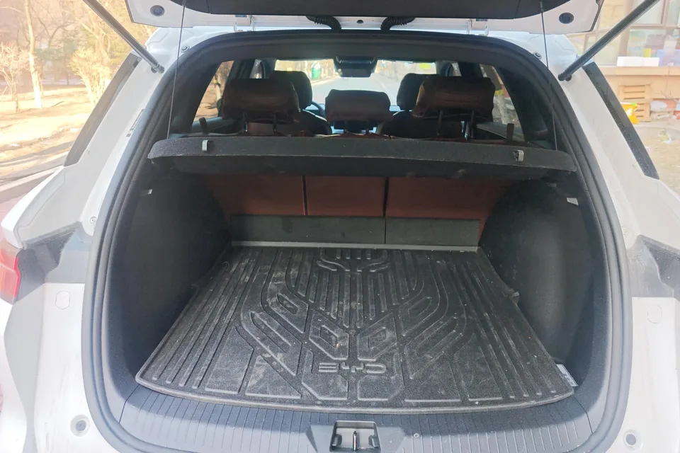BYD Song Pro DM Second Generation Intelligent Driving Edition DM-i 75KM Leading Edition 2025 — миниатюра 4