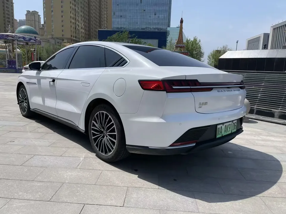 BYD Han EV Super Long Range Luxury Edition 2022 — миниатюра 4