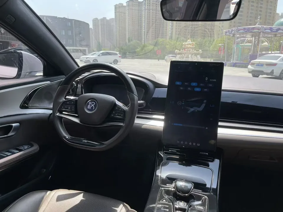 BYD Han EV Super Long Range Luxury Edition 2022 — миниатюра 5